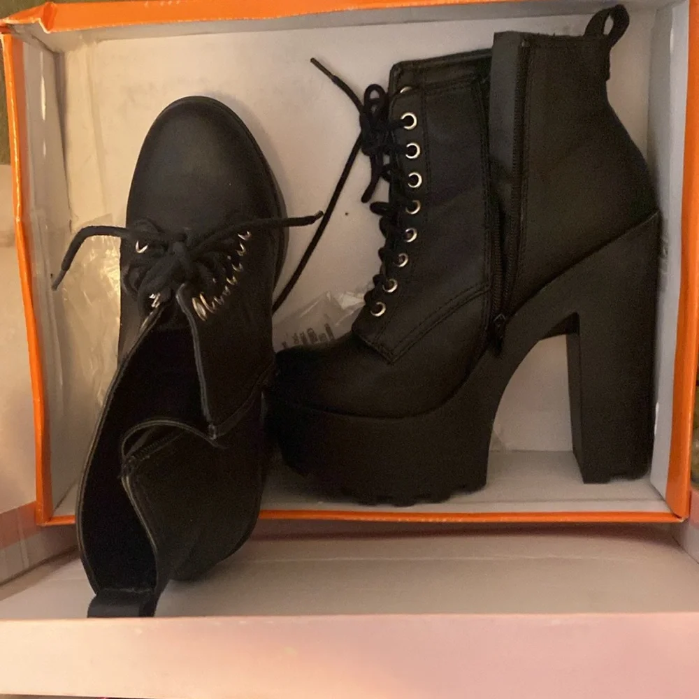 Clog boot - Picture 3 of 3